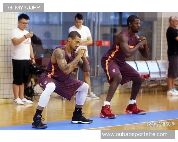 科尔谈巴特勒伤情仅知左膝受伤其余情况不明 科尔谈巴特勒伤情仅知左膝受伤其余情况不明