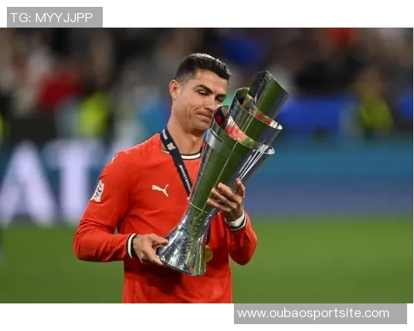 C罗再度破门激励球队向胜利迈进葡萄牙加油冲击目标 C罗再度破门激励球队向胜利迈进葡萄牙加油冲击目标