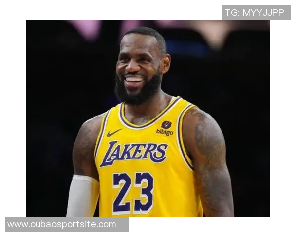 詹姆斯谈即将41岁不必在赛季初强求自己达到最佳状态 詹姆斯谈即将41岁不必在赛季初强求自己达到最佳状态