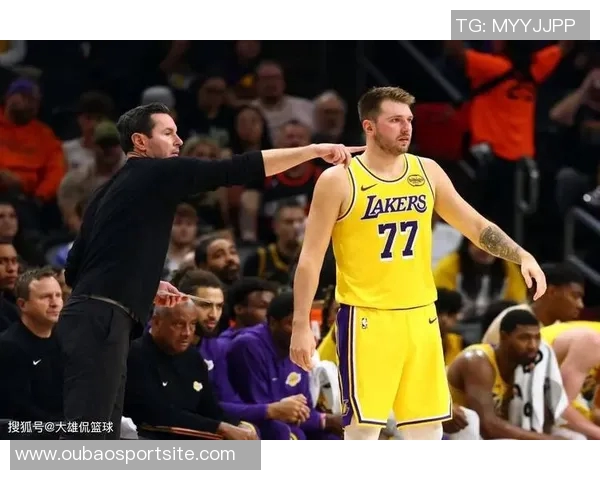 卢卡场均40分11篮板9助攻三分命中率仅30仍展现超强输出能力 卢卡场均40分11篮板9助攻三分命中率仅30仍展现超强输出能力