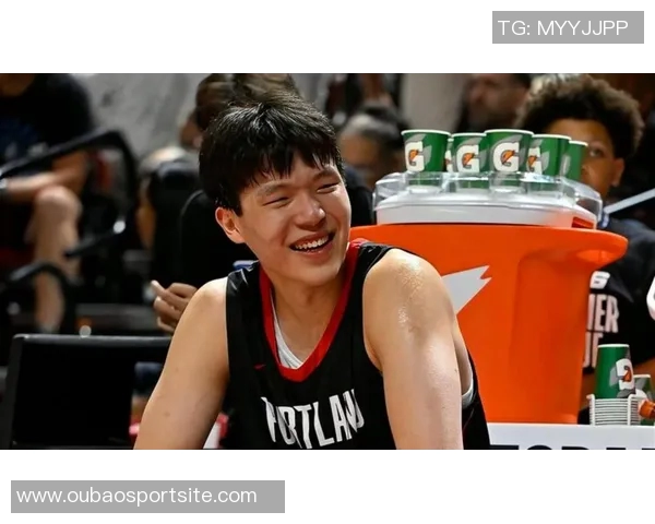 浓眉上半场表现惨淡未能得分仅贡献四板两助罚球全失引发球迷热议