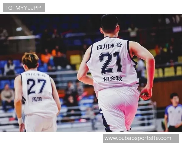 周琦轻松表现仅用7分钟高效拿下9分2板1断下半场未再出战 周琦轻松表现仅用7分钟高效拿下9分2板1断下半场未再出战