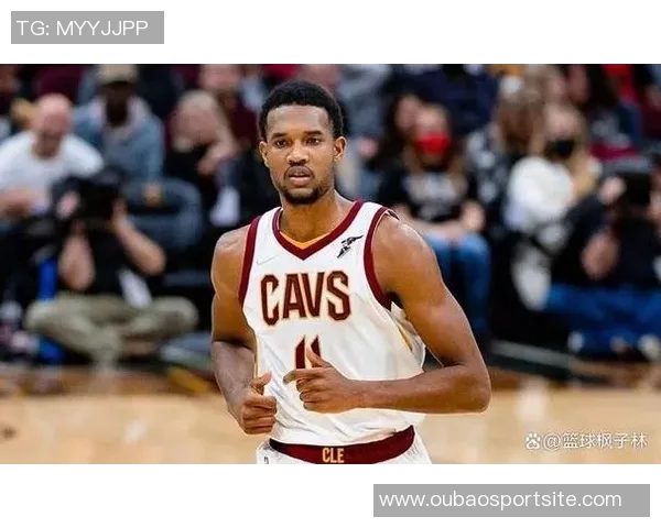 小莫布里半场表现出色7投3中贡献11分3篮板2助攻2盖帽